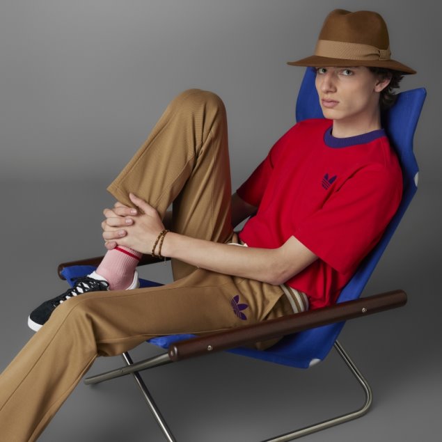 Adidas Camiseta Escarlata Adicolor Años 70 Con Trébol Grande