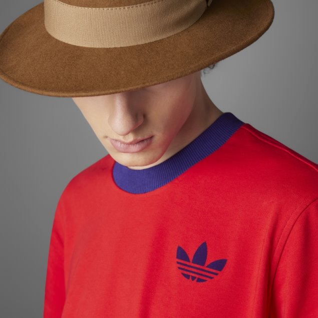 Adidas Camiseta Escarlata Adicolor Años 70 Con Trébol Grande