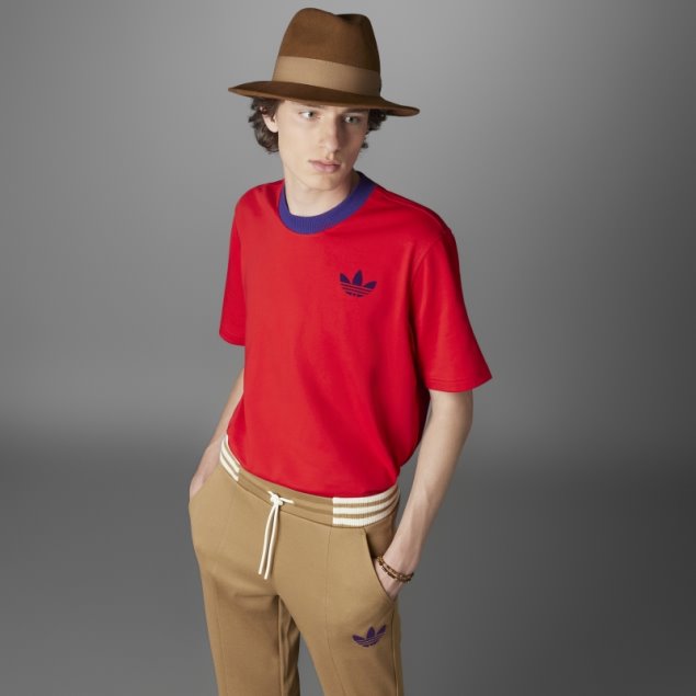 Adidas Camiseta Escarlata Adicolor Años 70 Con Trébol Grande