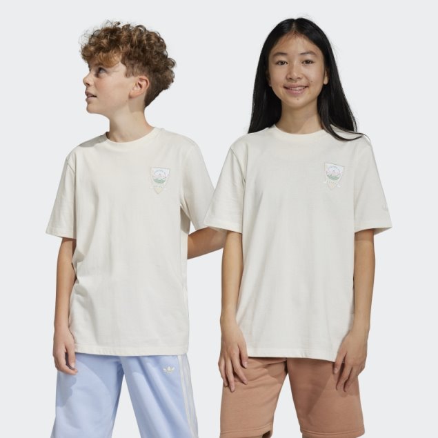 Camiseta Blanca Con Estampado Gráfico Adidas