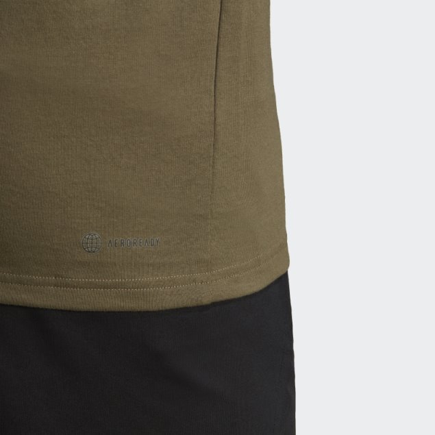 Camiseta De Entrenamiento Con Logo De Temporada Esencial De Tren Oliva Adidas