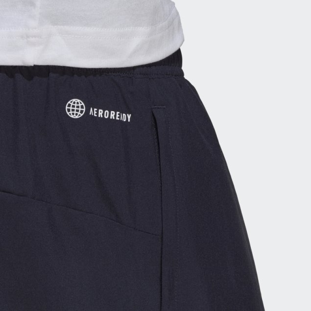 Adidas Diseñó Para Mover Pantalones Cortos Con Logotipo De Moda De Tinta