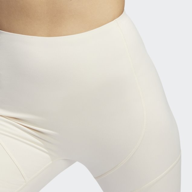 Medias Cortas Adidas Yoga 4 Elements Studio Pocket Blanco Caliente